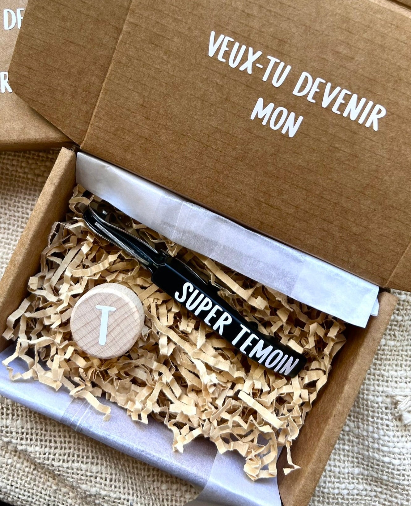 Une box qui, une fois ouverte, parle à ta place ! On dit oui direct, je me trompe ?